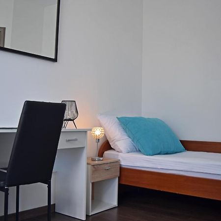 Apartment Summer Breeze Пула Екстериор снимка