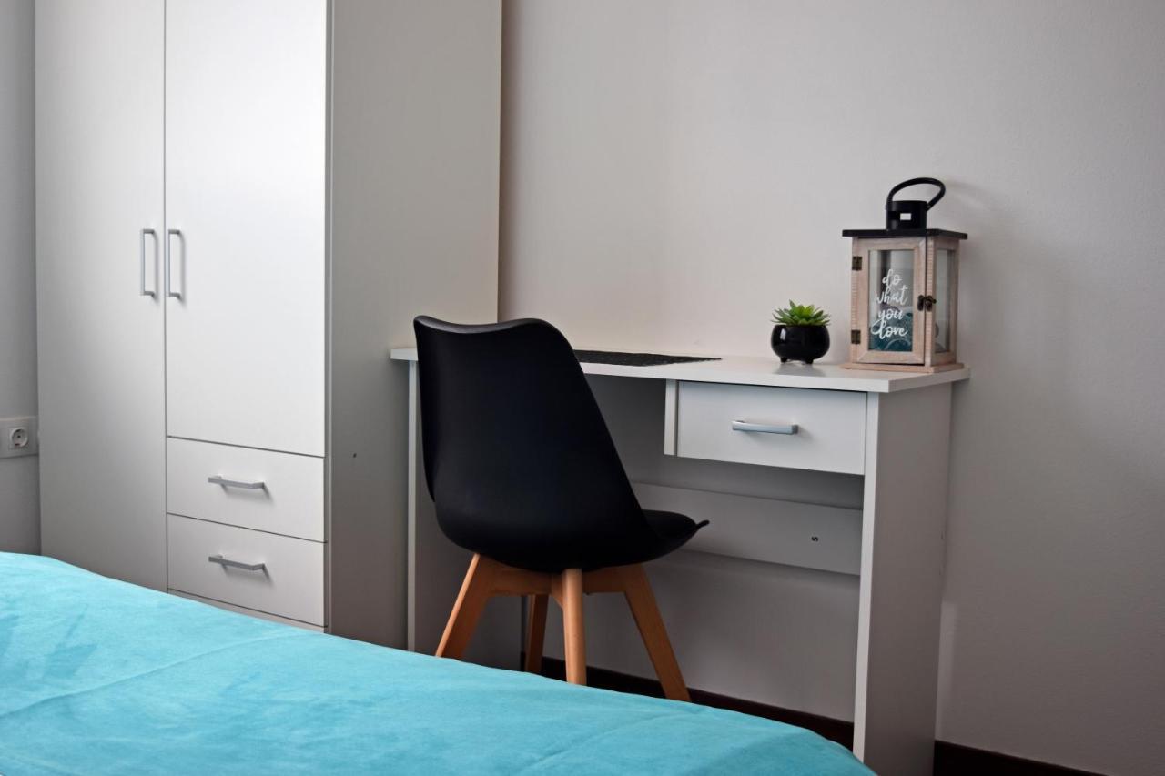 Apartment Summer Breeze Пула Екстериор снимка