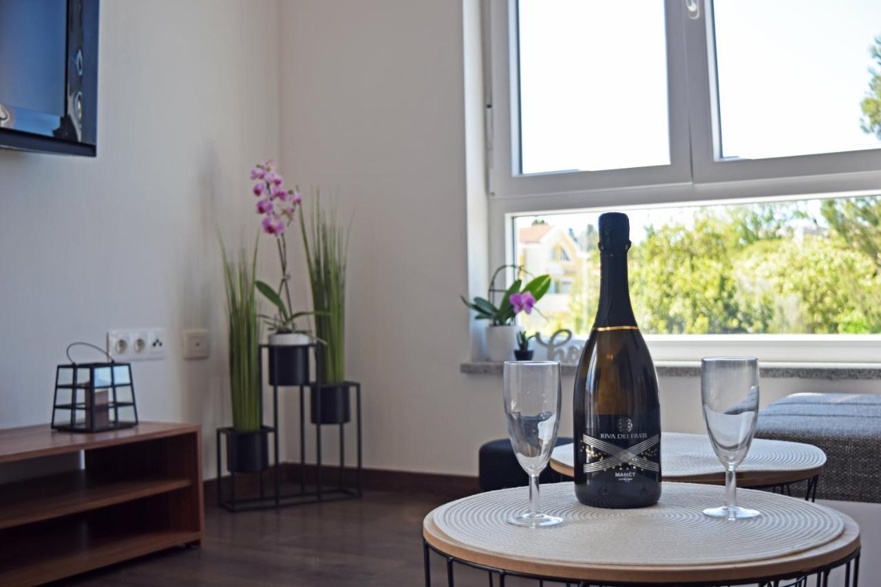 Apartment Summer Breeze Пула Екстериор снимка
